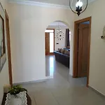 Casa Del Sol: Spacious 3-bedroom With Private Solar-heated Pool Triquivijate