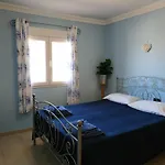 Casa Del Sol: Spacious 3-bedroom With Private Solar-heated Pool Villa Triquivijate