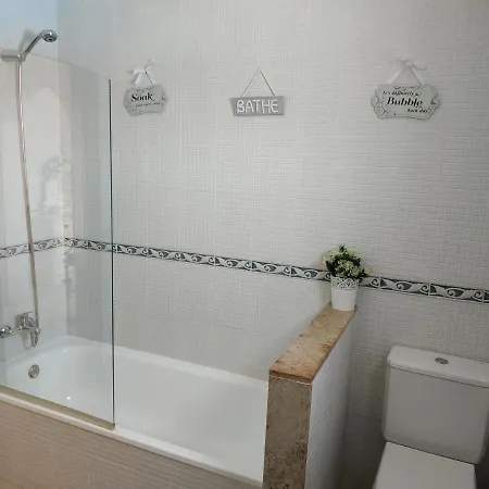 Casa Del Sol: Spacious 3-bedroom With Private Solar-heated Pool Triquivijate