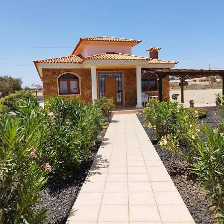 Casa Del Sol: Spacious 3-bedroom With Private Solar-heated Pool *