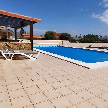 Casa Del Sol: Spacious 3-bedroom With Private Solar-heated Pool * Triquivijate