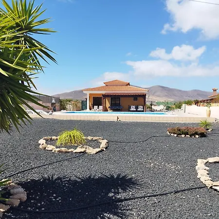 ヴィラ Casa Del Sol 3 Bedroom With Private Solar Covered 12m X 6m Pool Minimum 7 Nights Chromecast And Wifi Throughout The